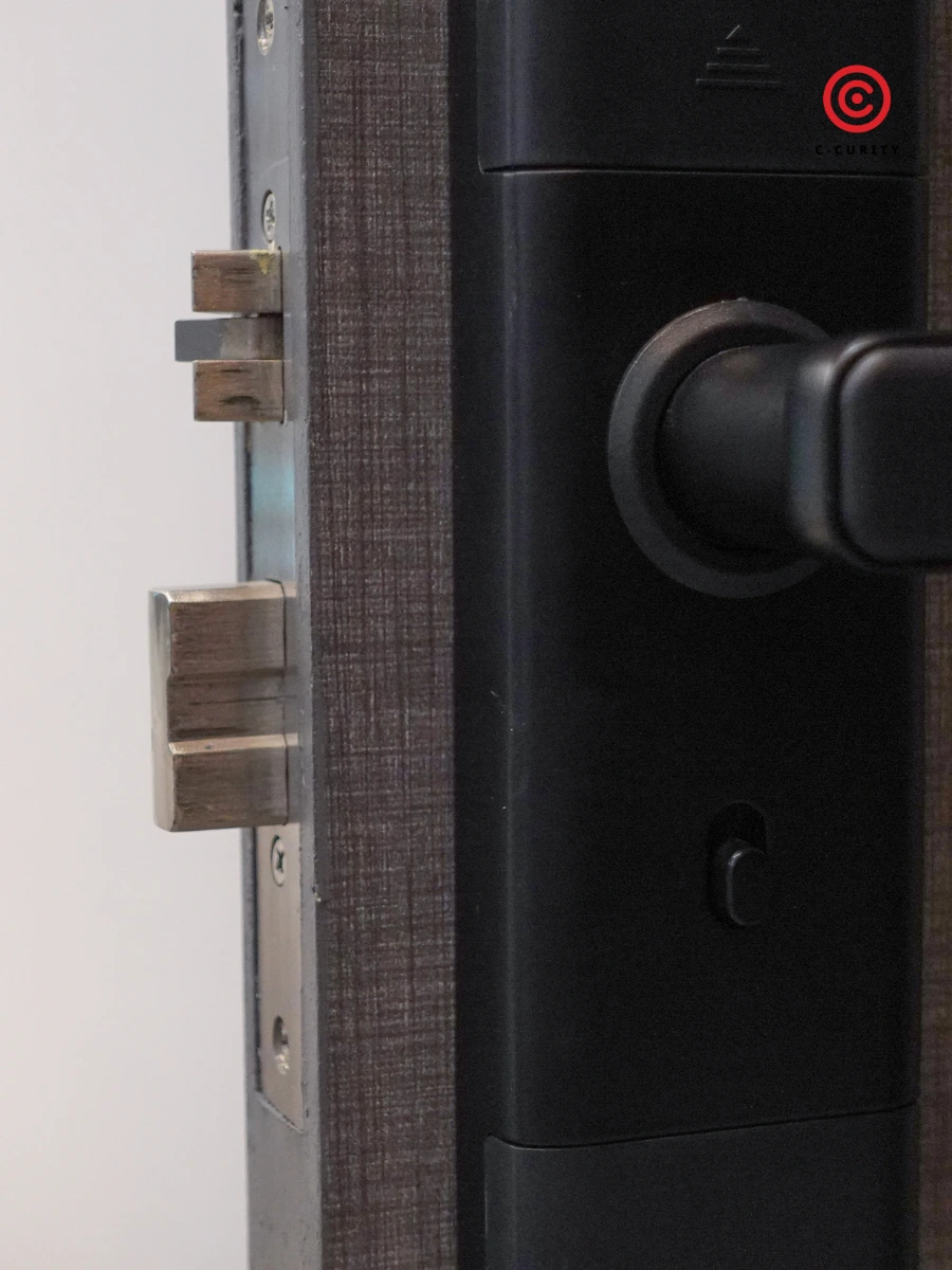 กลอนประตูดิจิตอลที่มีล็อคข้างใน Yale YDME50NxT Privacy Lock Digital Door Lock ล็อคจากข้างใน ระบบอิเล็กทรอนิกส์